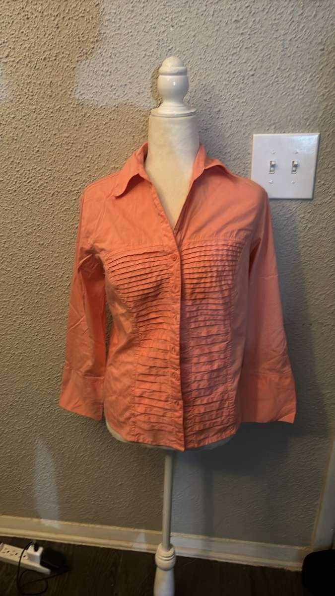 Dress Barn Pleated Front Button Down Blouse Size S Peach