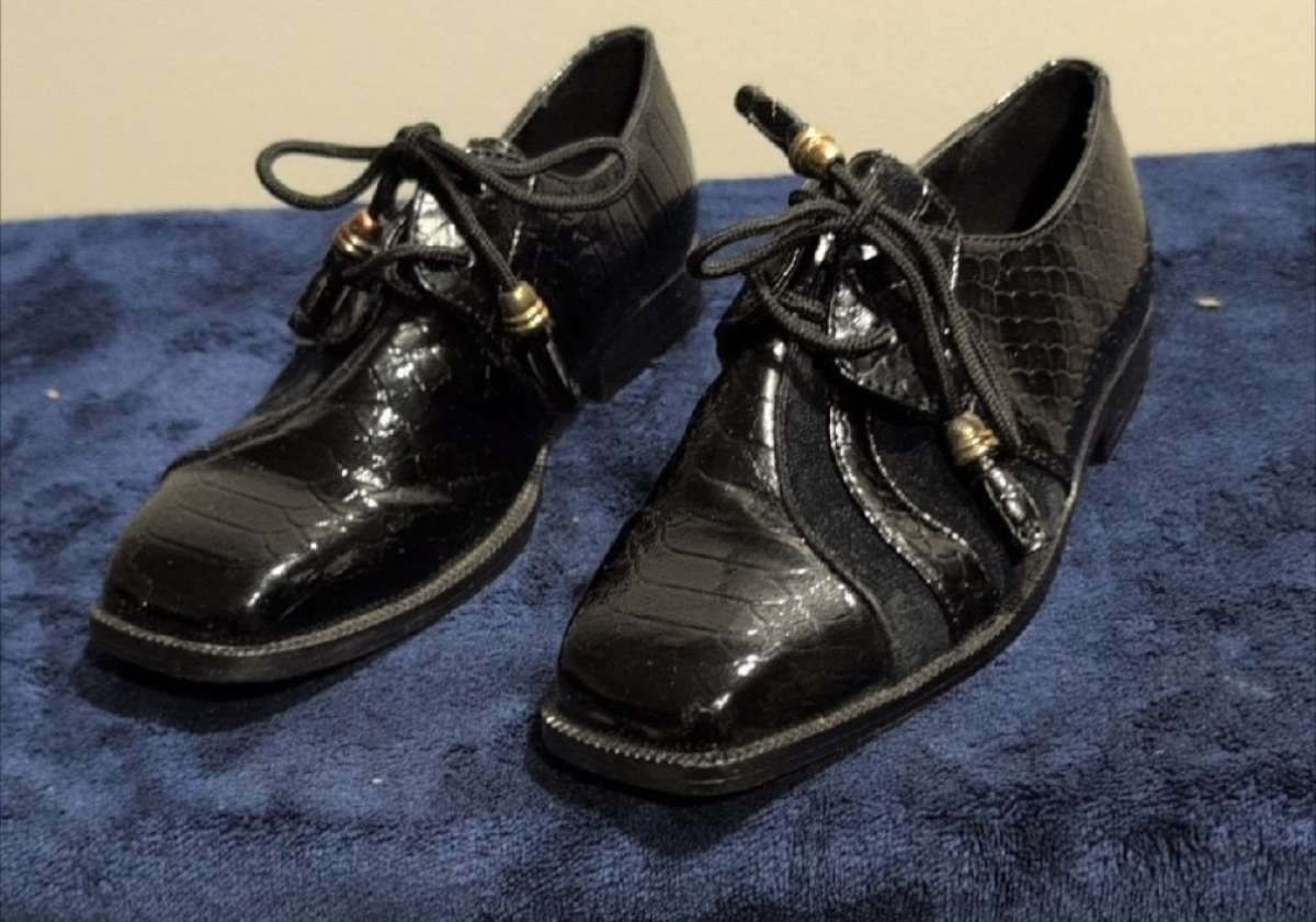 Glossy Black LaceUp Shoes with Beaded Laces size 13