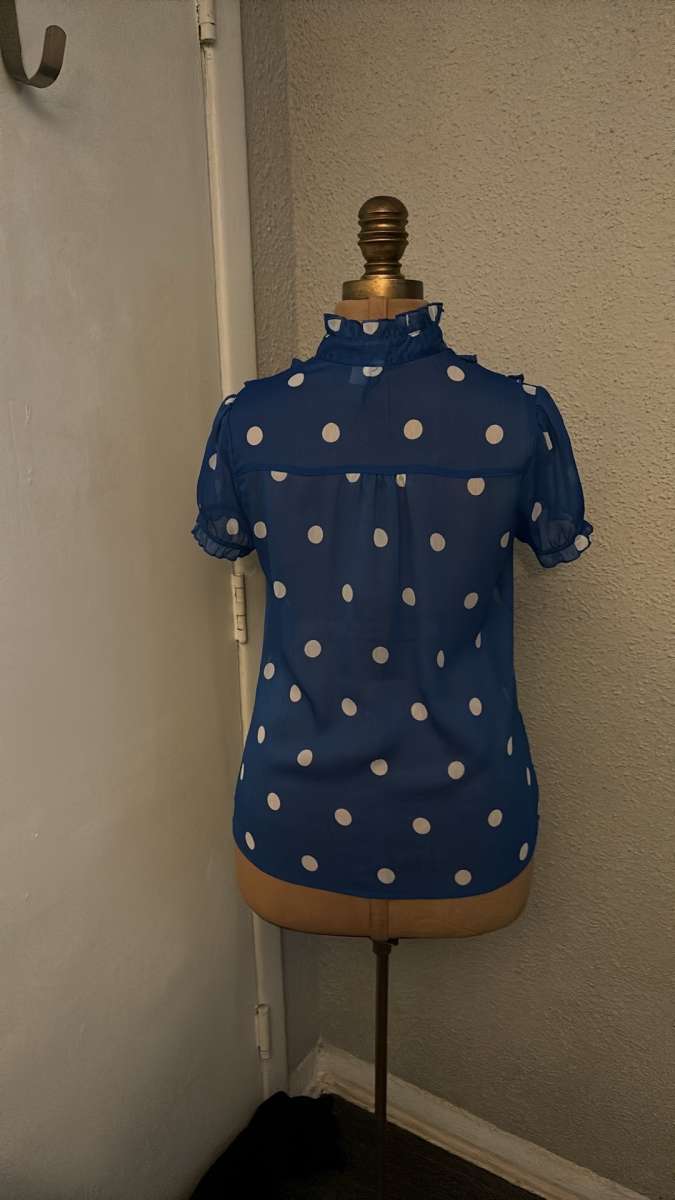 HM Dividco Short sleeve Ruffled Polka Dot top Size 4 BlueWhi