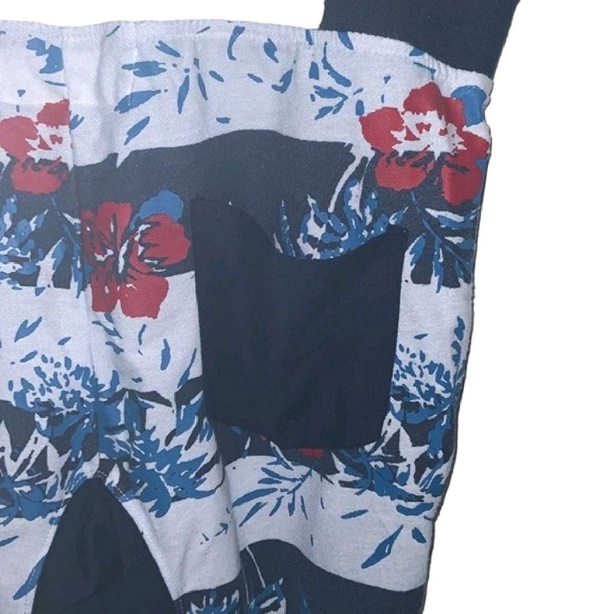 RETRO DISTRIKT Mens Athletic Shorts XL size  Good Condition