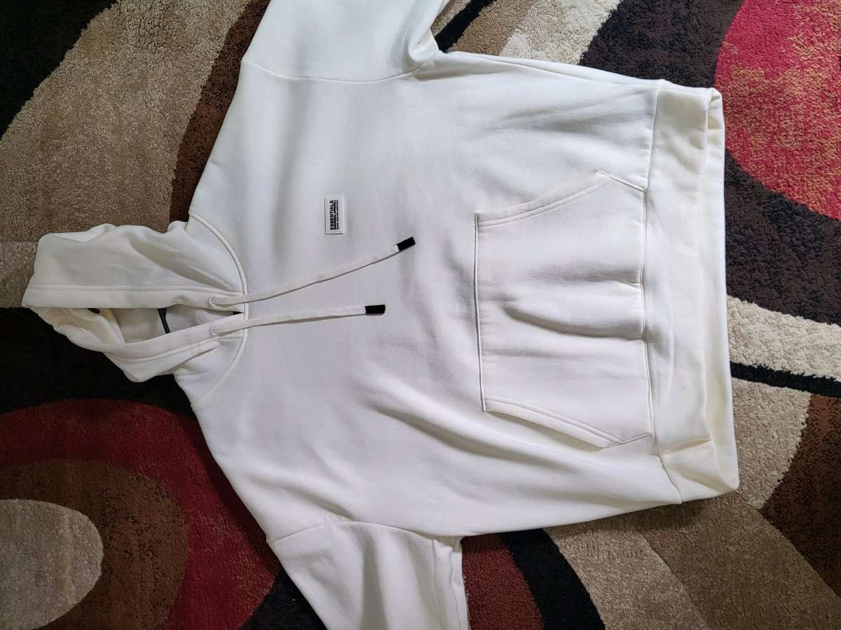 Essential hoodie