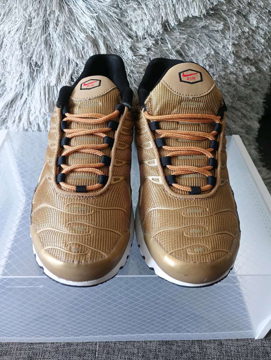Nike Air Max Plus TN BG Metallic Gold Red Reflective Sz 65y