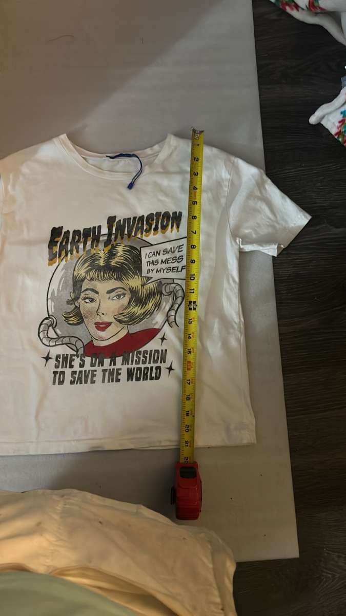 Zara Trafaluc Earth Invasion Short Sleeve Tee Size S New Wit