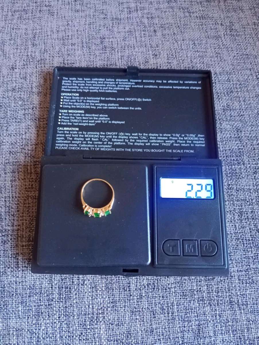 14K Yellow Gold Emerald stone engagement ring size 7