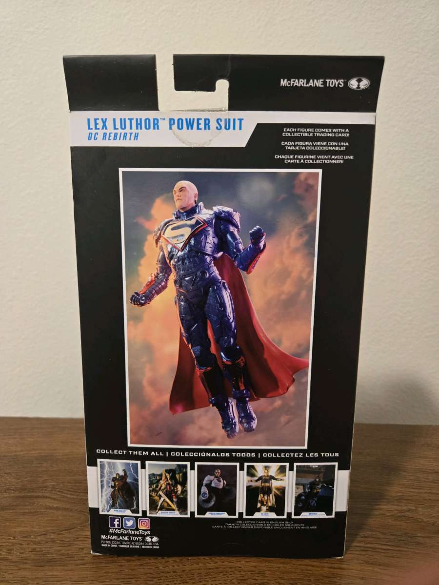LEX LUTHER POWER SUIT ACTION FIGURE