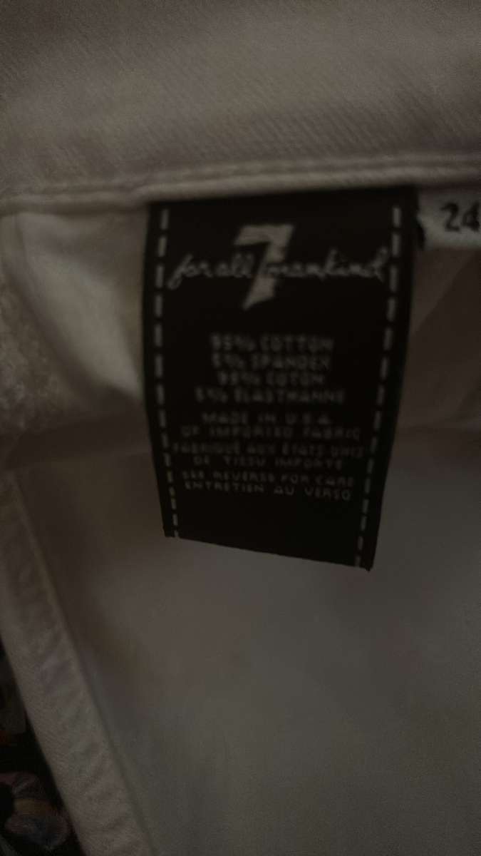7FAM 7 For All Mankind White Jeans Size 24