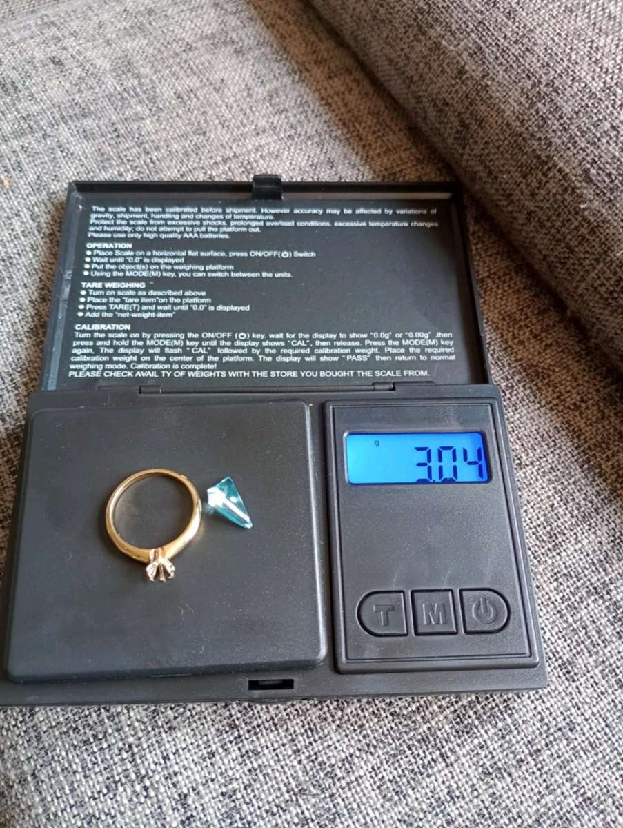 Aquamarine 14k Gold Ring size 7 for women  Sold as is