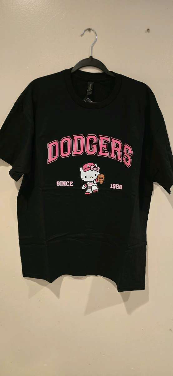 dodgers hello kitty t shirt large