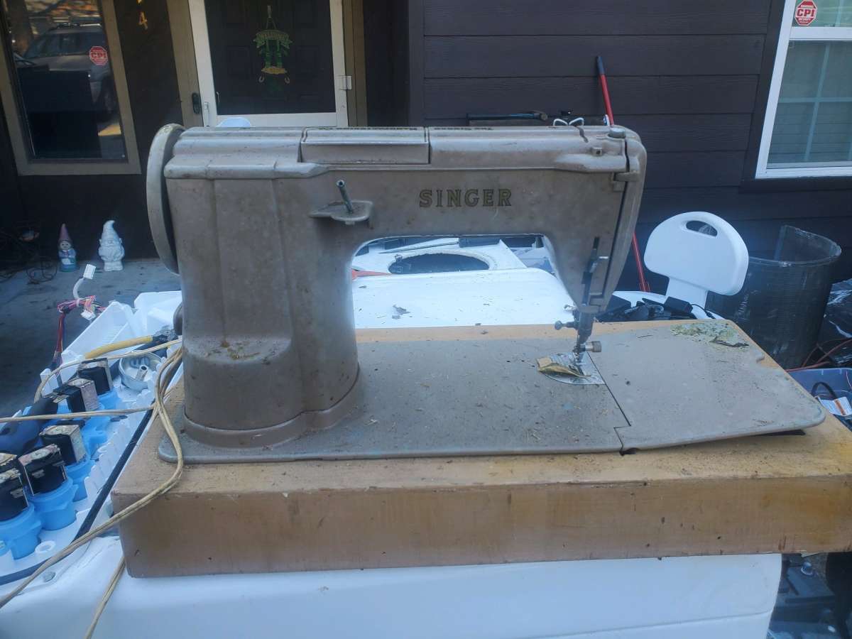 1950s singer sewing machine