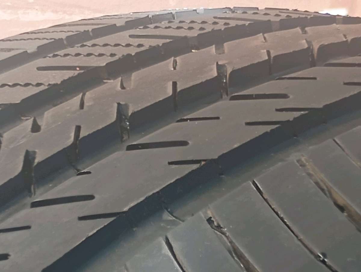 2 TIRES