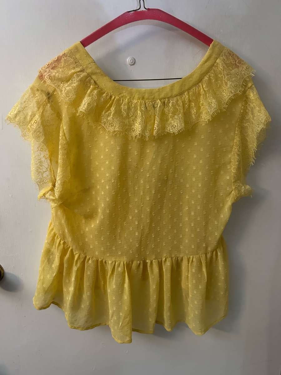 Zara Yellow Polka Dot Ruffle Lace Short Sleeve Blouse Size S