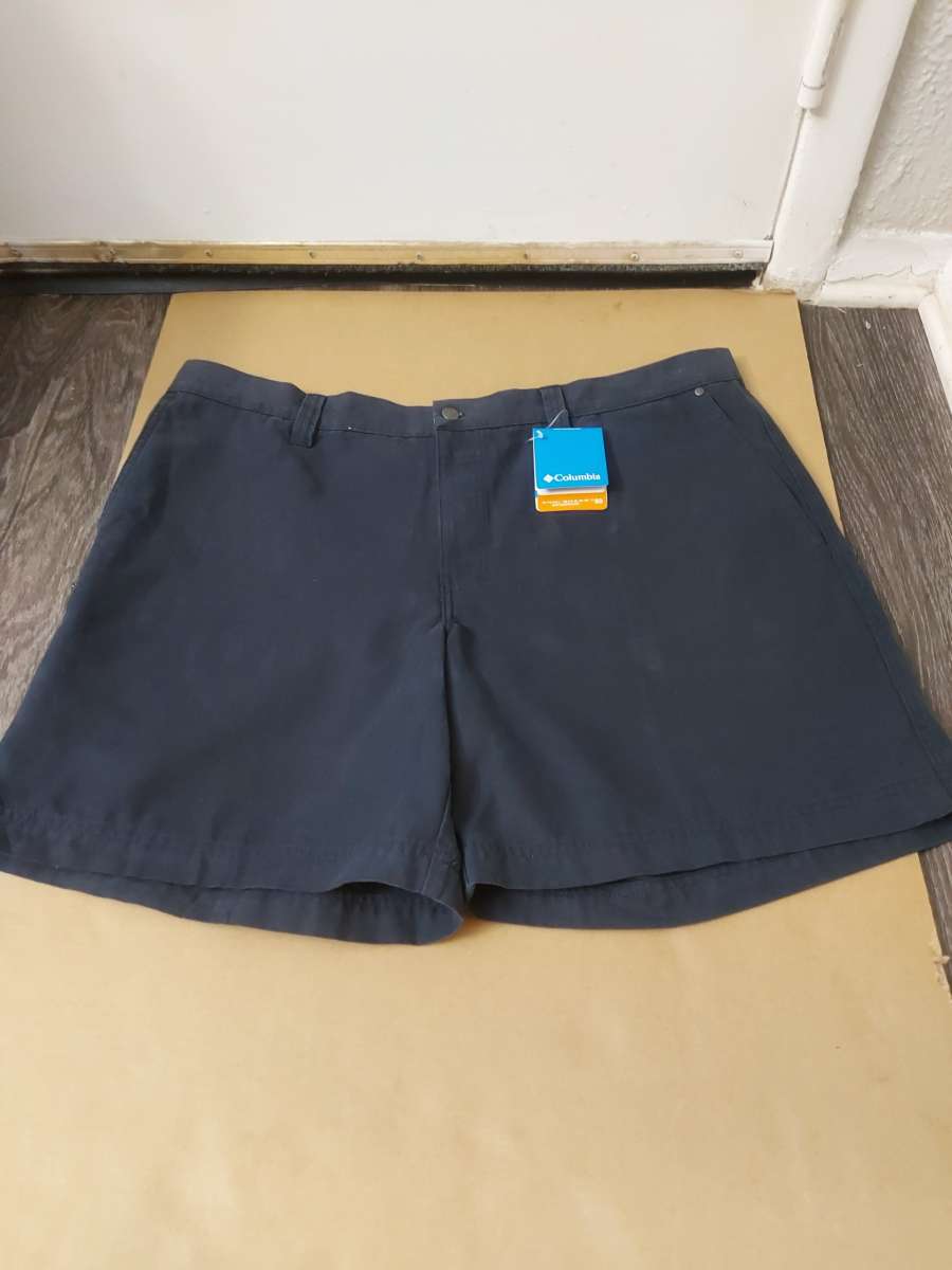 NWT Columbia Omni Shade Shorts NWT Size 42