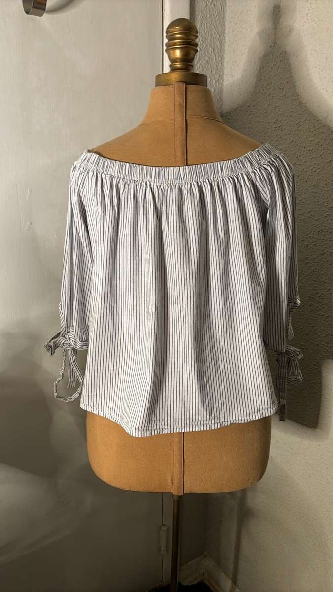 LaBanga Striped BlueWhite Top Size L Bow Tie Sleeves