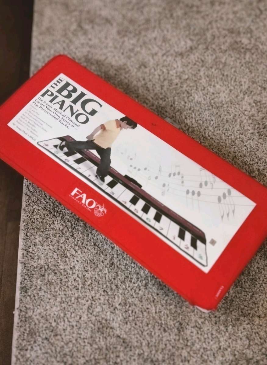 Childrens 69 in Dance On Piano Mat FAO Schwarz Giant Piano