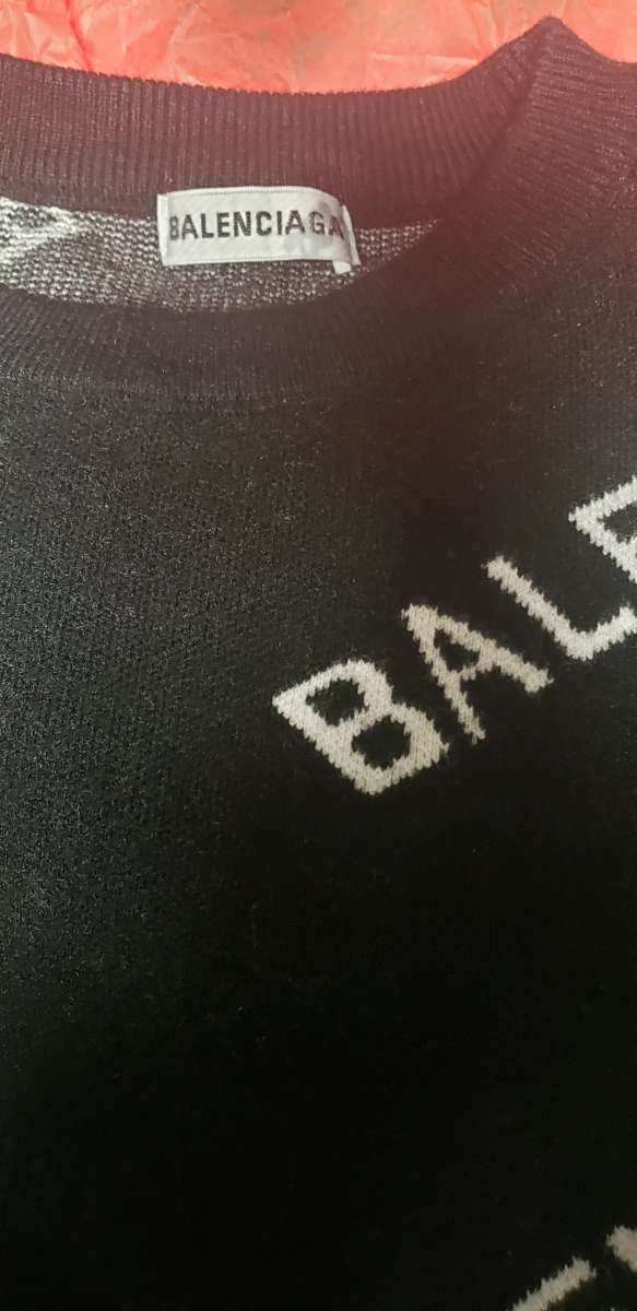 balenciaga sweater