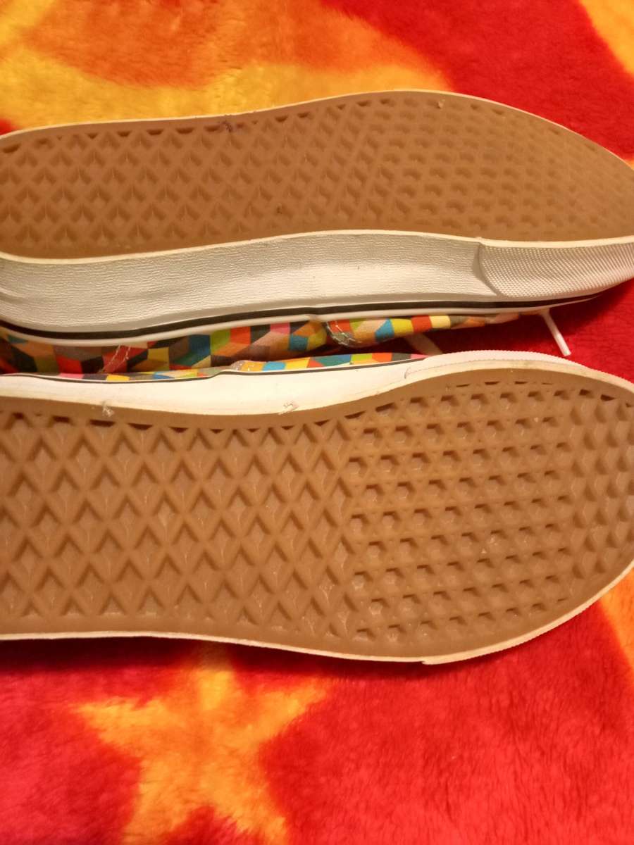 womens vans tennis shoes brand new