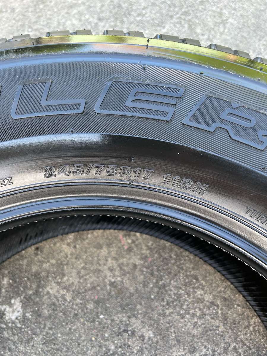 Bridgestone Dueler tire AT 245 75R17