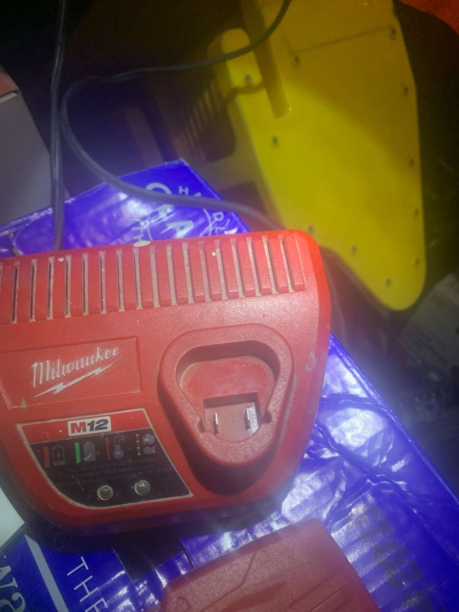 All kinds of tools 215 881 5488 MrDollar bill