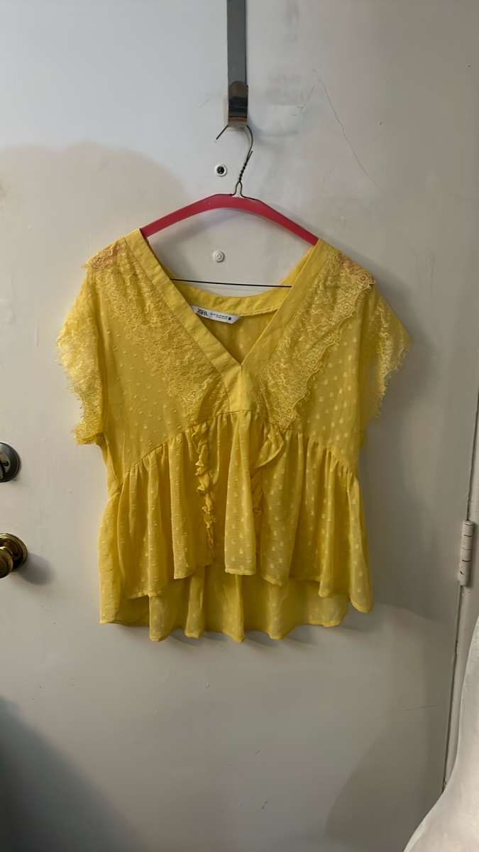 Zara Yellow Polka Dot Ruffle Lace Short Sleeve Blouse Size S