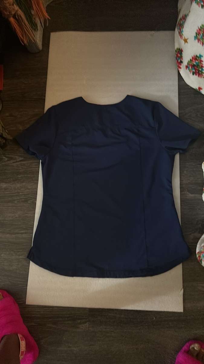 Free State Gray Womens Rose Graphic Tee Size XS Trending Ros