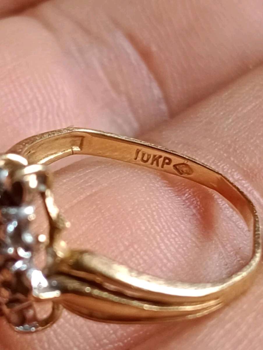 Vintage 10k Yellow Gold cluster Diamond Ring