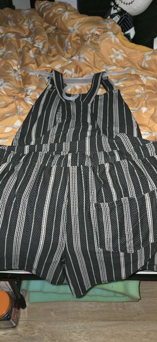 jumper with pockets