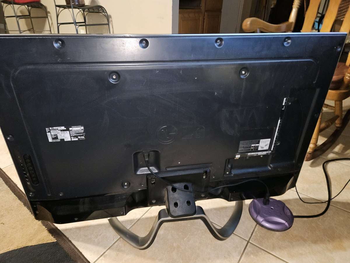 47in LG Smart TV