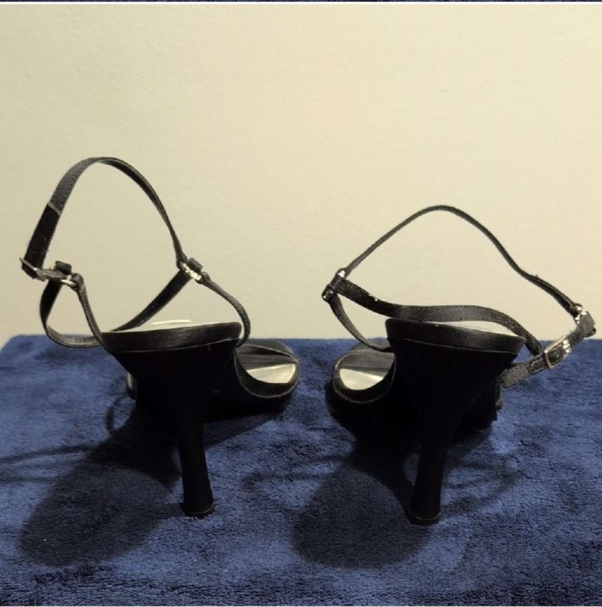 Jennifer Moore Black Heels with Transparent Accents 10 m