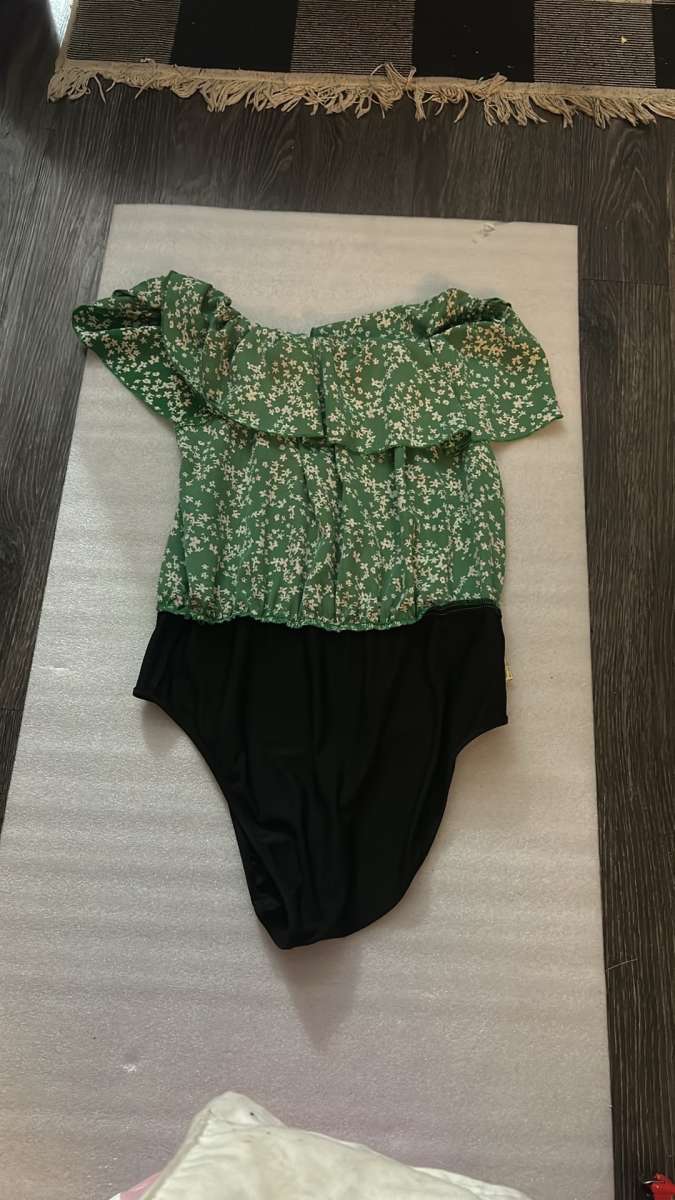 SHEIN Womens Floral Ruffle Bodysuit GreenBlack Size XL US 12