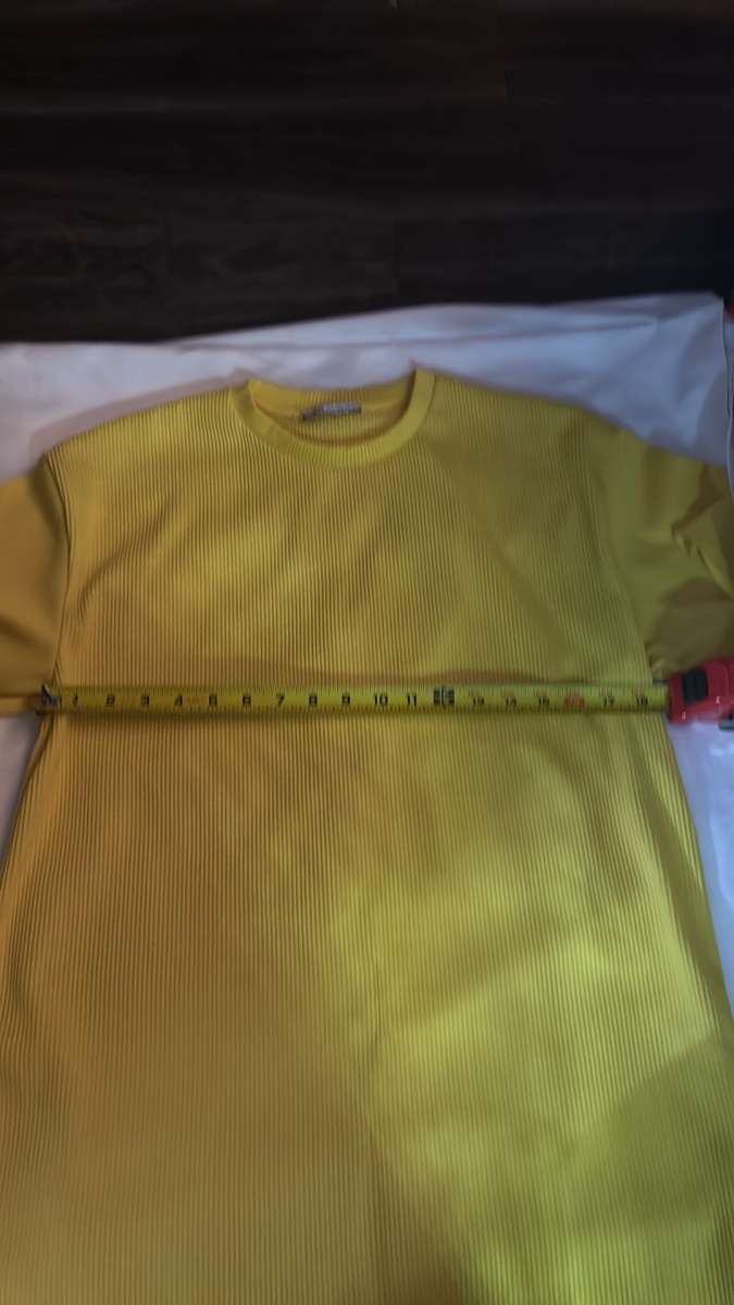ZARA Yellow Ribbed Crewneck Top Short Sleeve Size Small