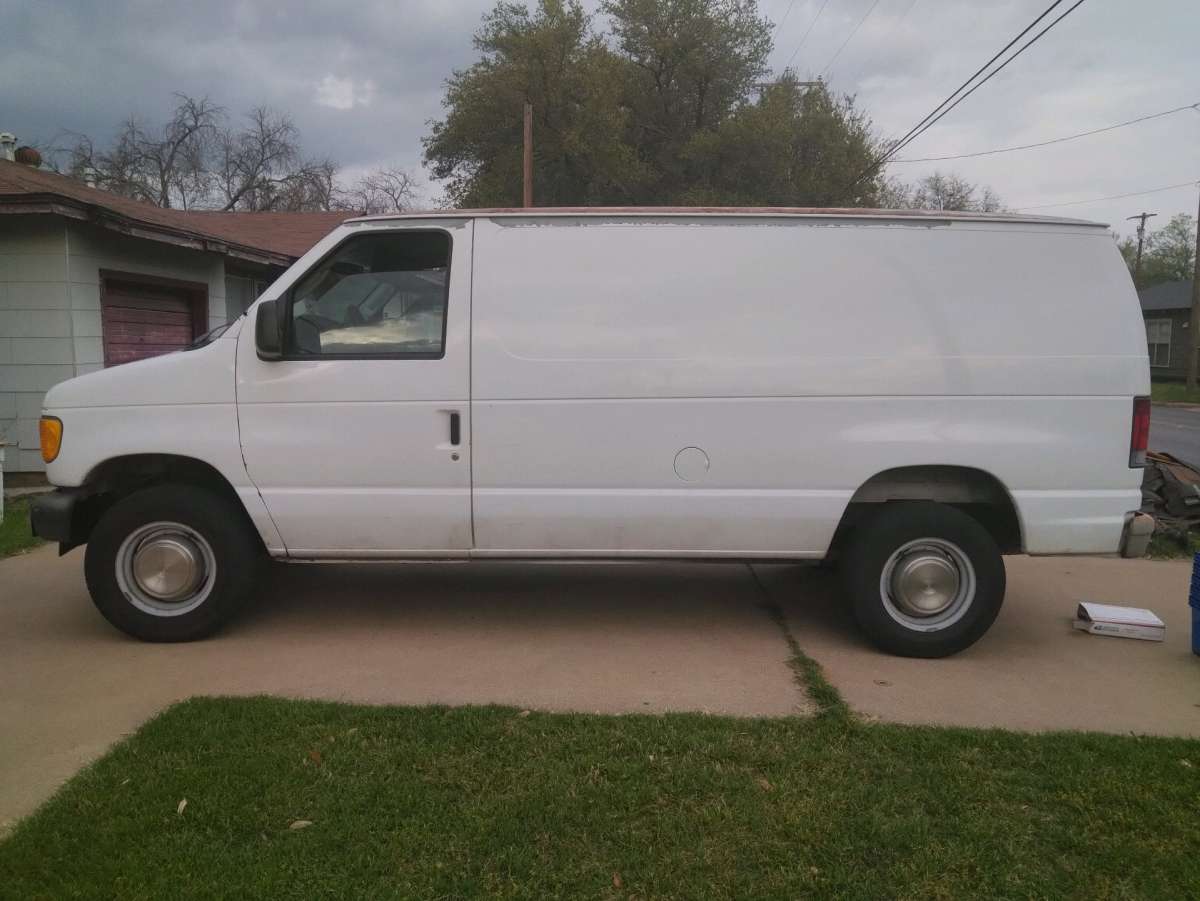 2003 Ford E250 Van