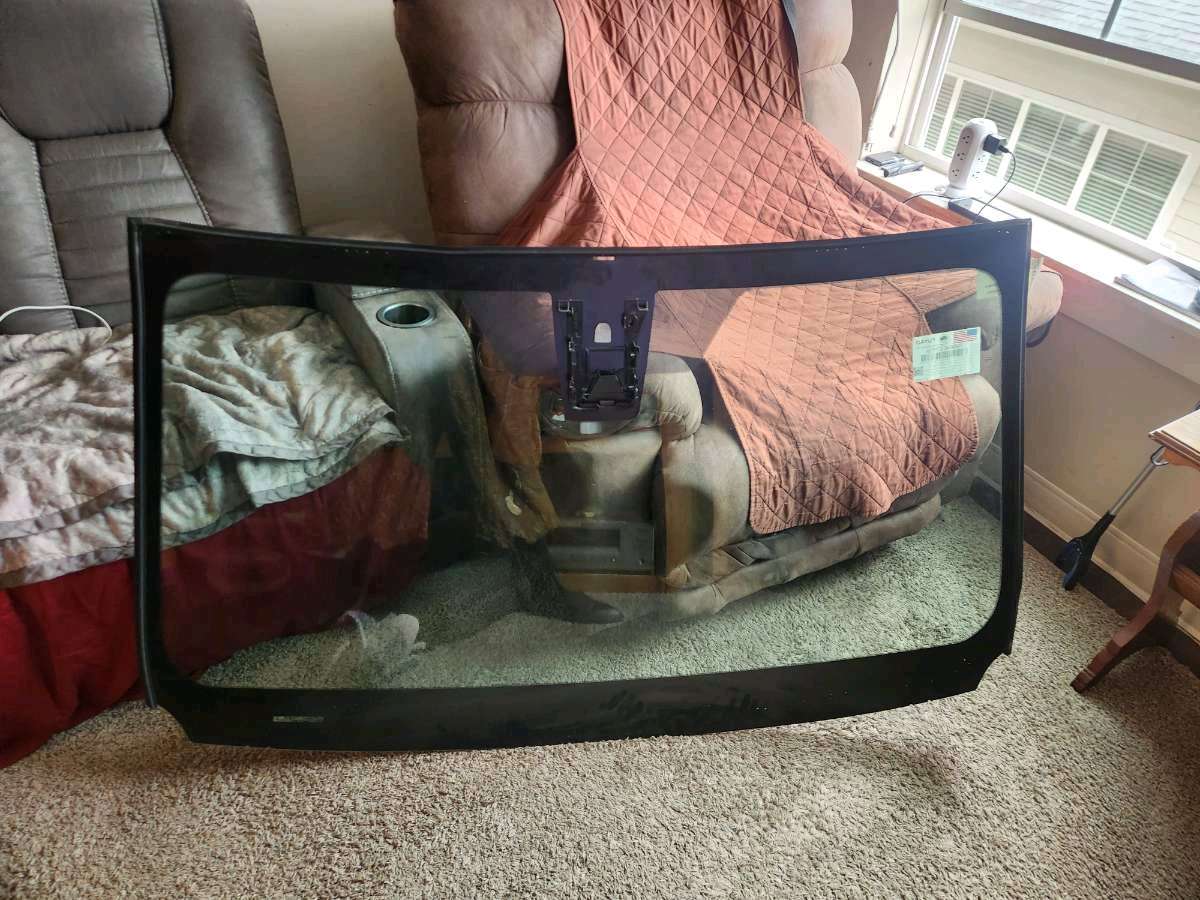 2017 Toyota Rav 4 Front Windshield