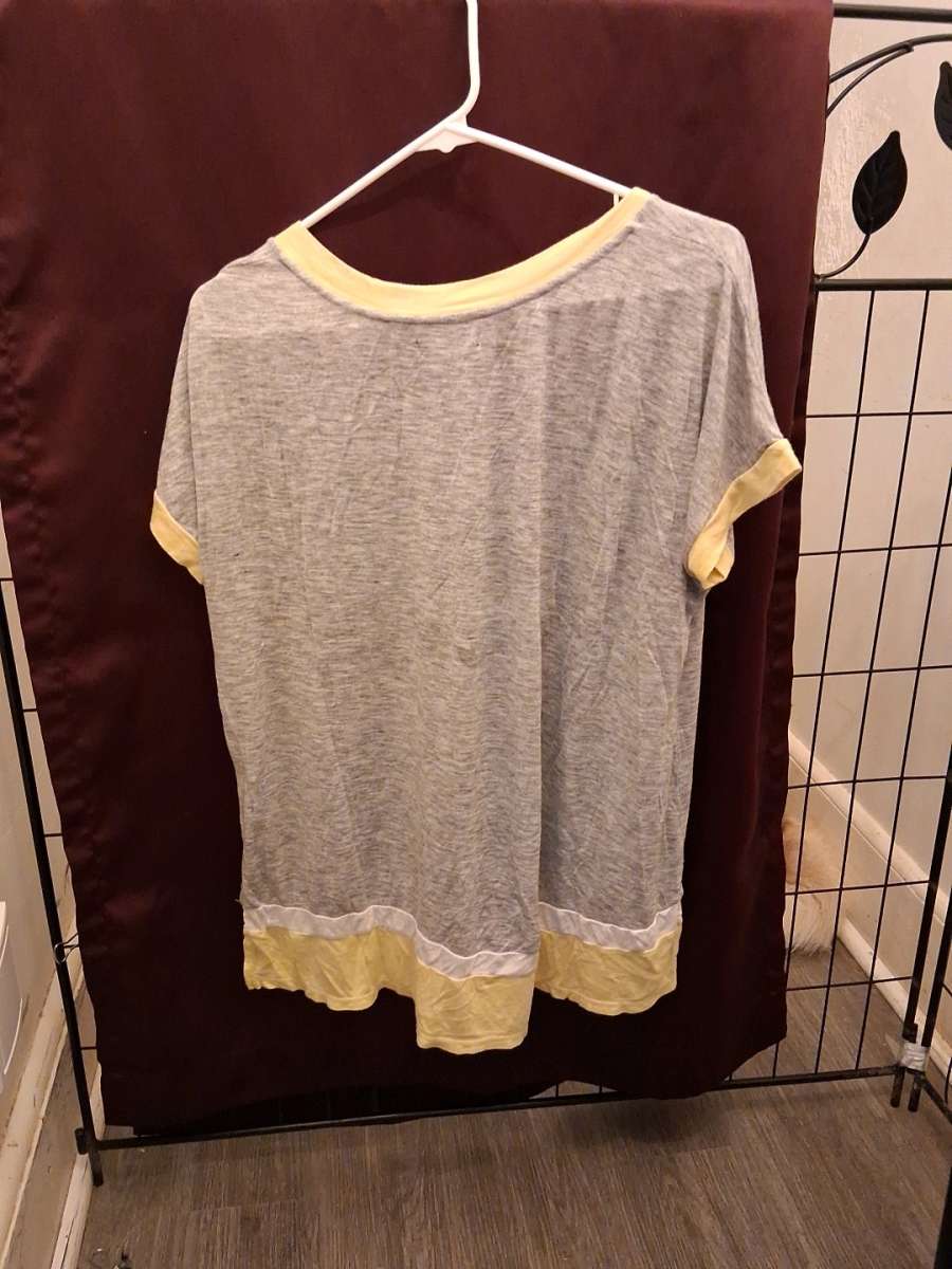 Vera Wang top