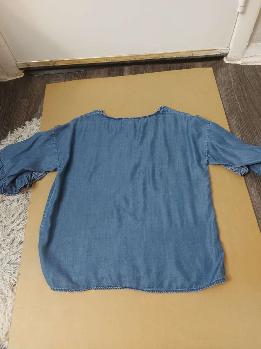 DizzyLissy Lightweight Denim Ruffle Top Size M Boho Festival