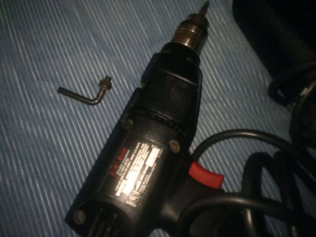 CRAFTSMAN Drill and Saw with brand new 4 pk saw blades