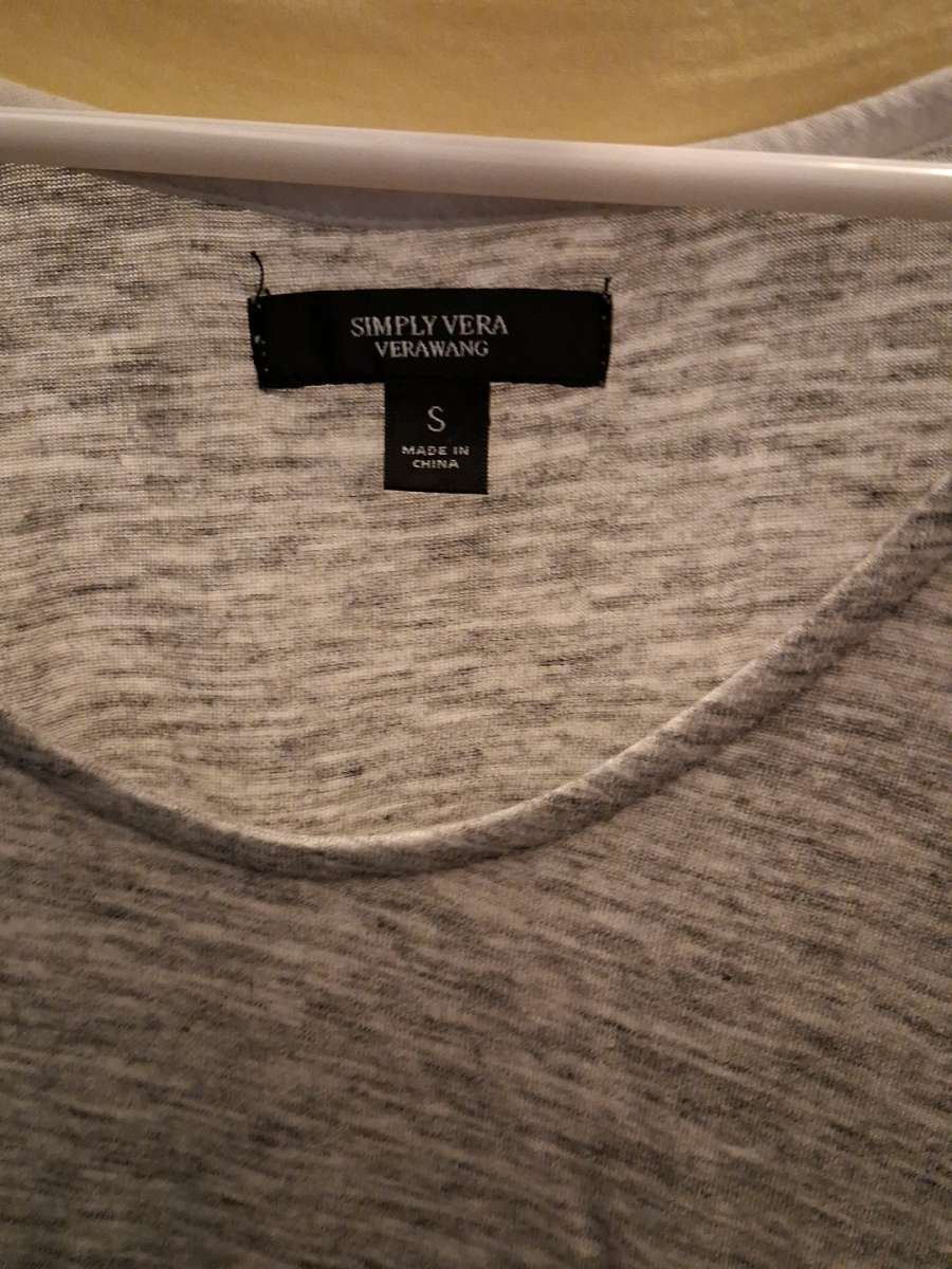 Vera Wang top