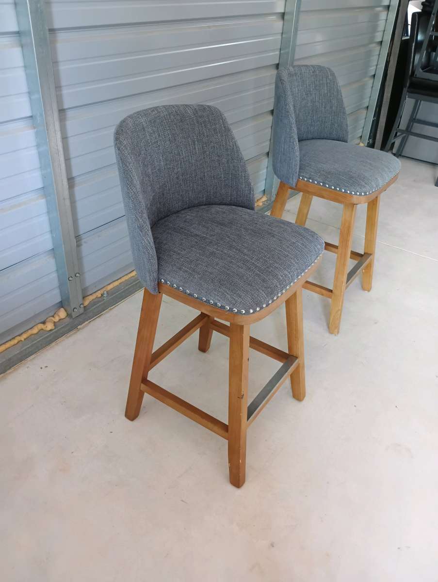 Julia Set of 2 Transitional Upholstered Counter Stools  Free