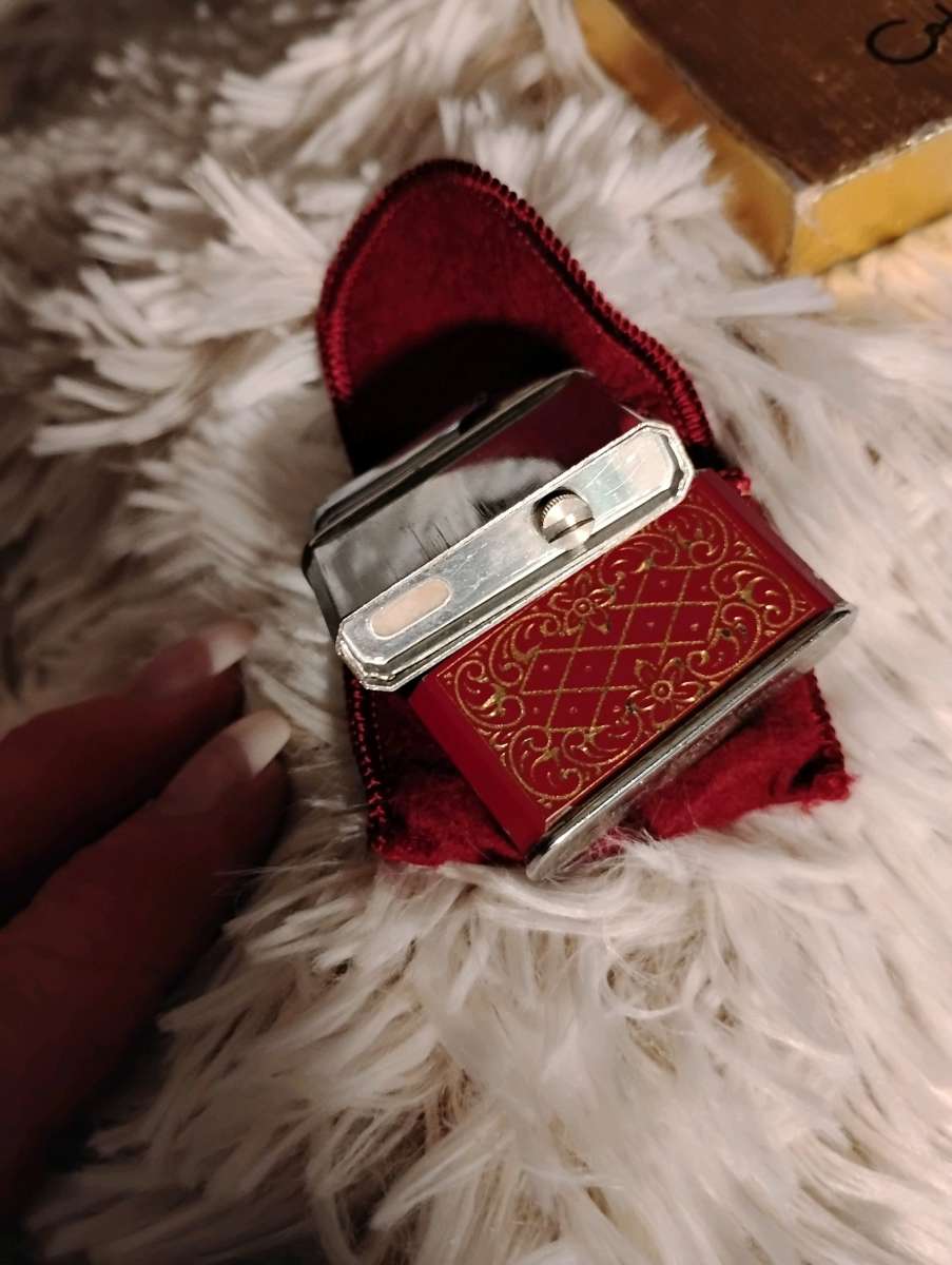 Zippo lighter never been used