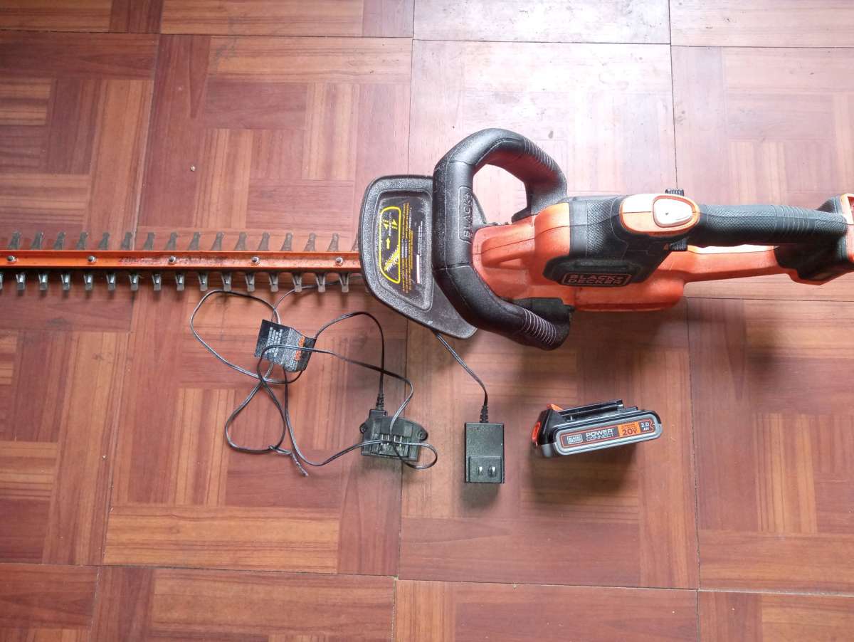 Hedge trimmer