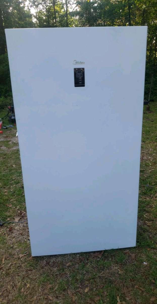 Midea stand up freezer