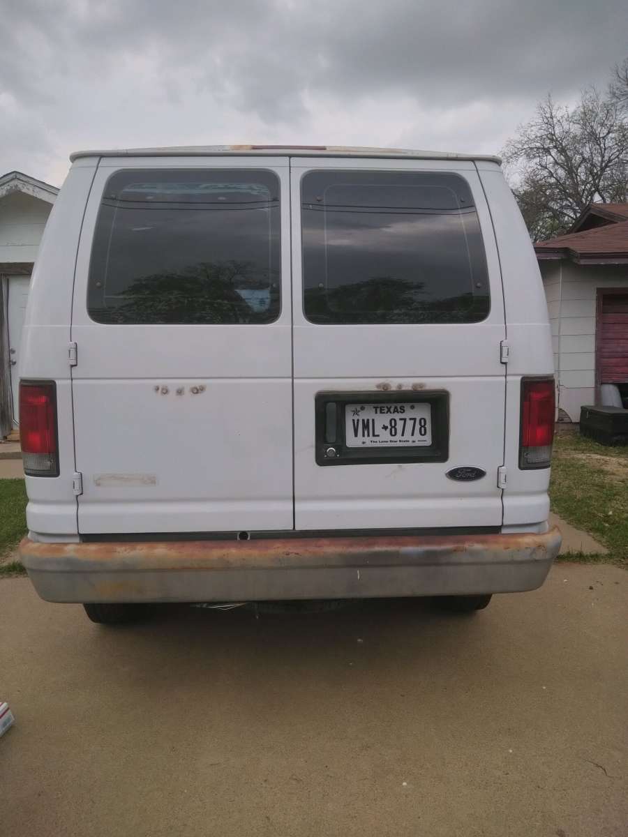 2003 Ford E250 Van