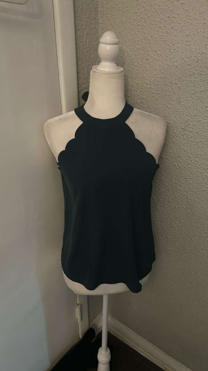 SHEIN Green Scalloped Tie Top Size XS