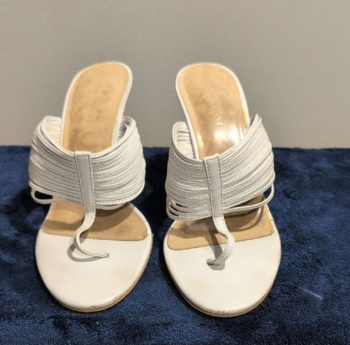 Elegant White Womens Sandals size 10