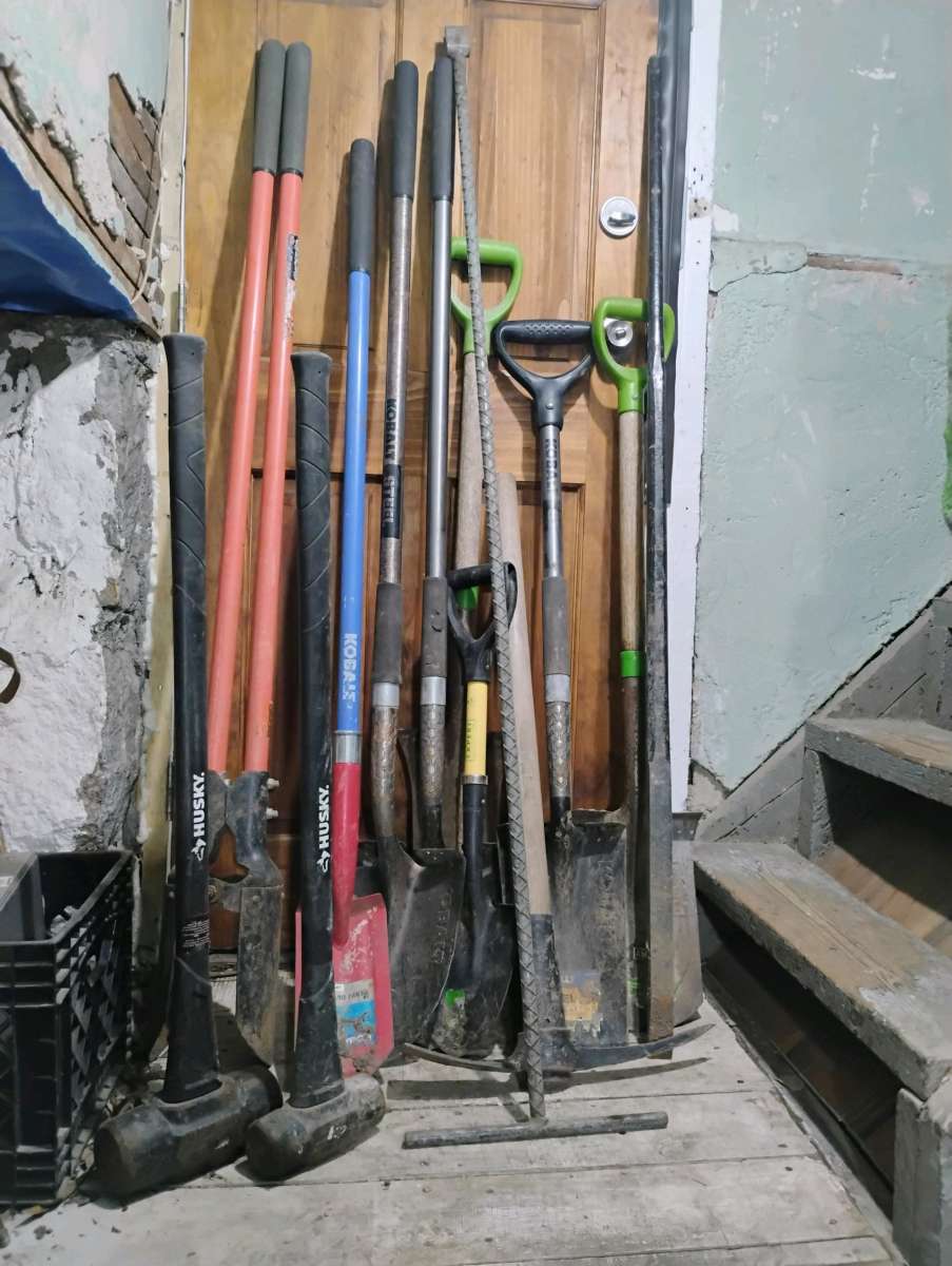 long handle digging tools
