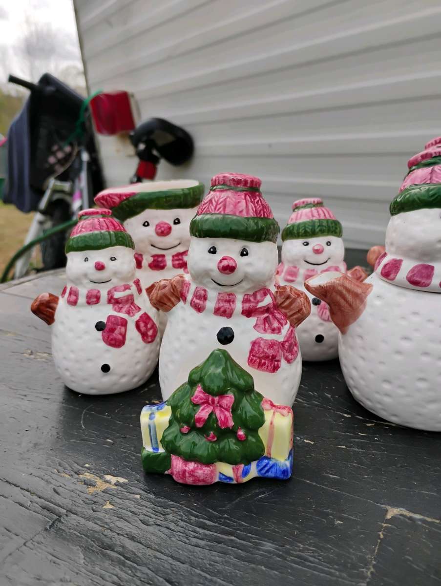 6 PC set Christmas snowmen for kitchen decor