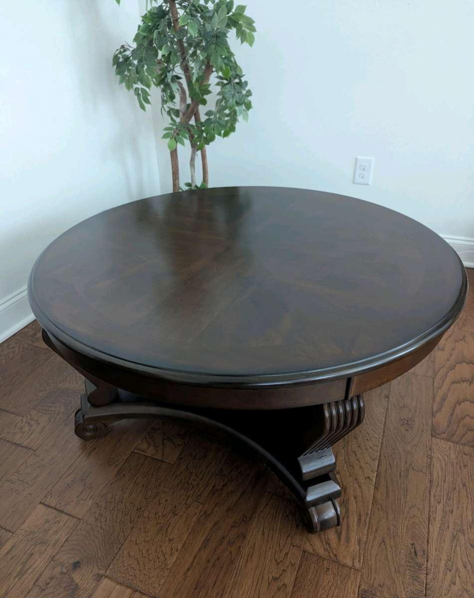 Round coffee table