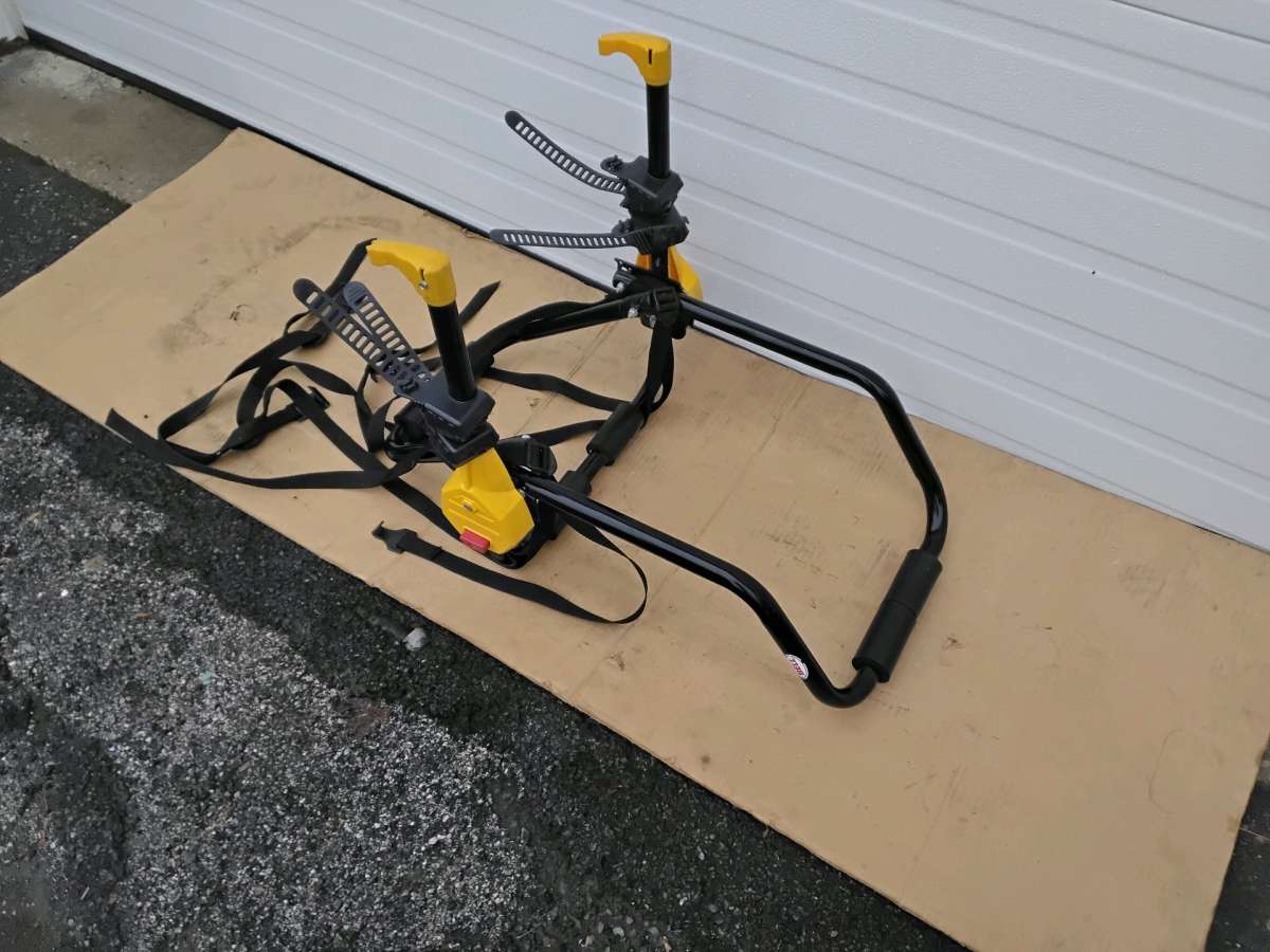 Nice Black Car or SUV Bicycle Rack made by Bell Like New