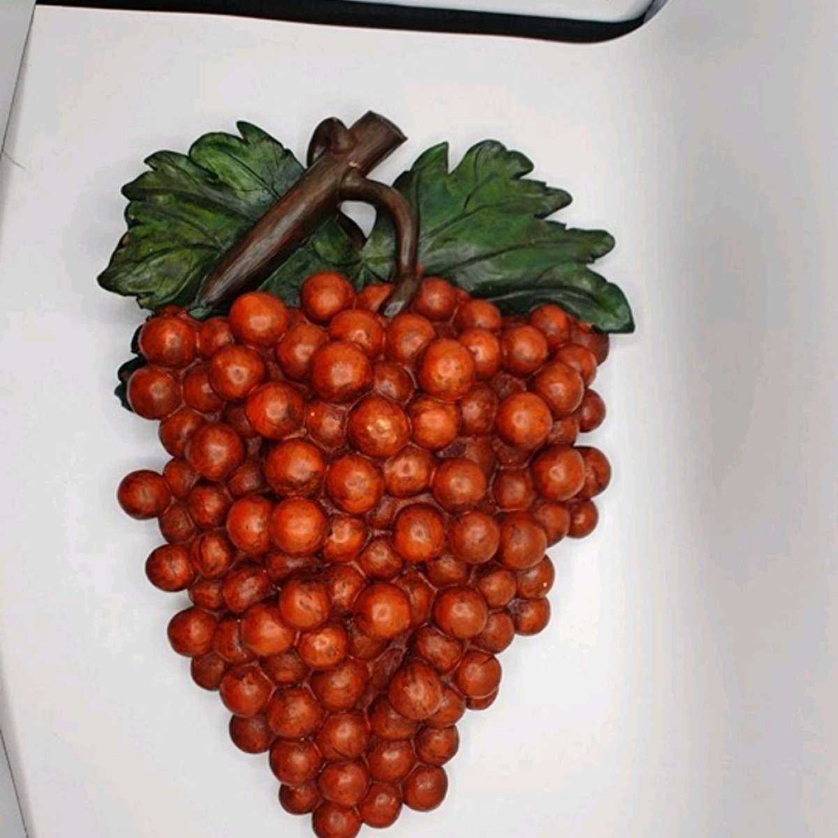 Vintage Beautiful Large Touch Of Class Resin Red Grape Wall
