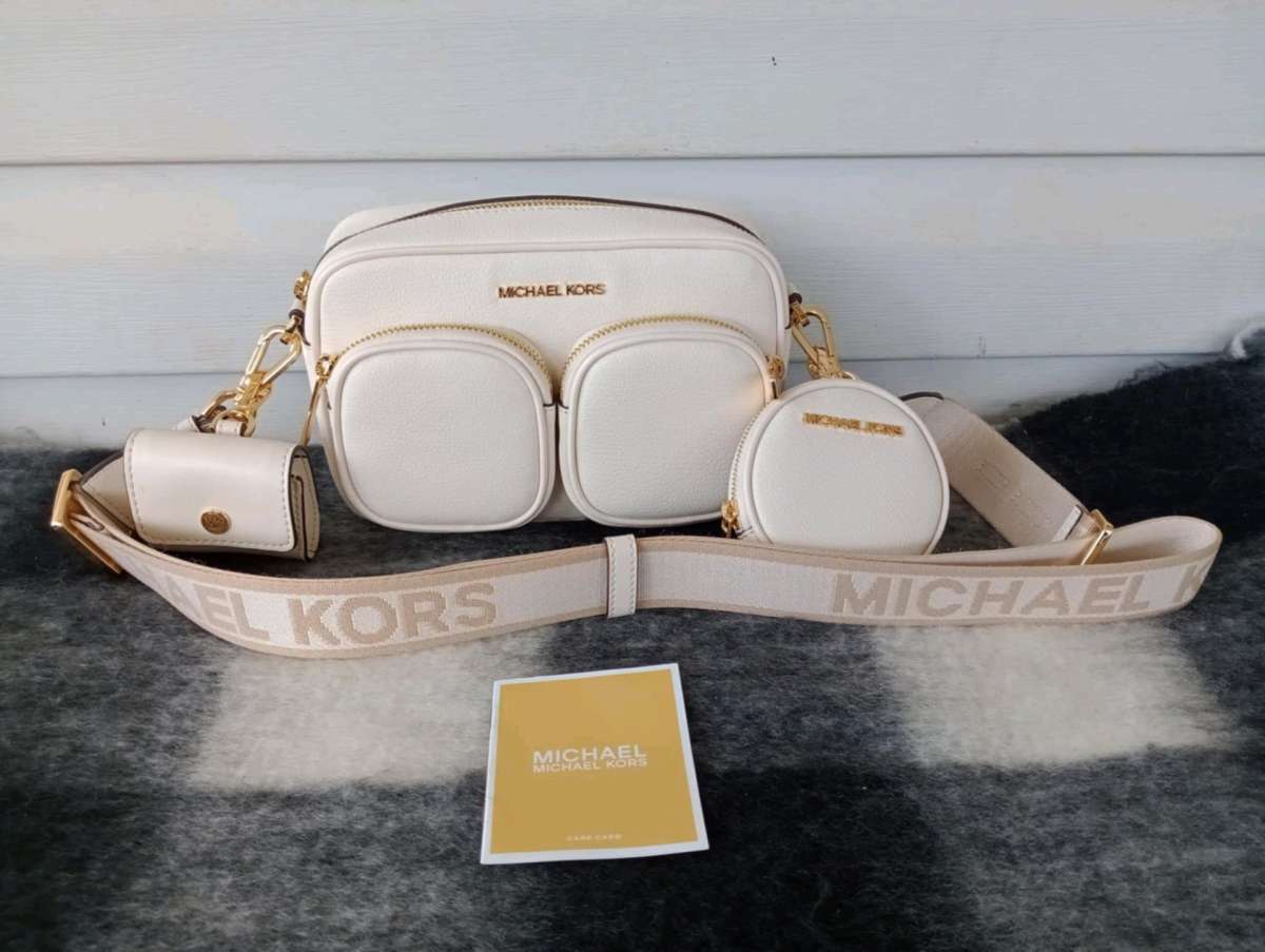 MICHAEL KORS JET SET TRAVEL purse