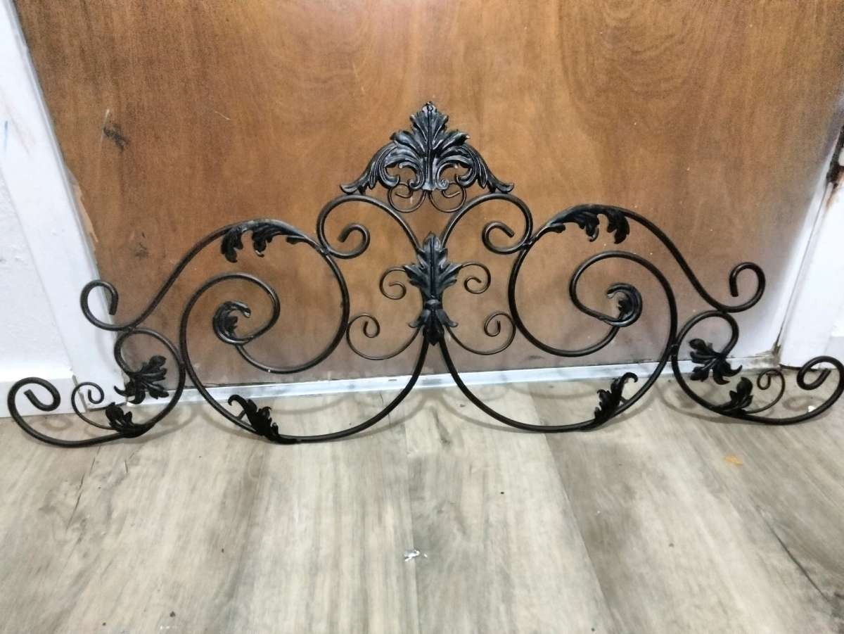 Ornate Metal IvyOak Leaf Wall Decor Only 2 left available